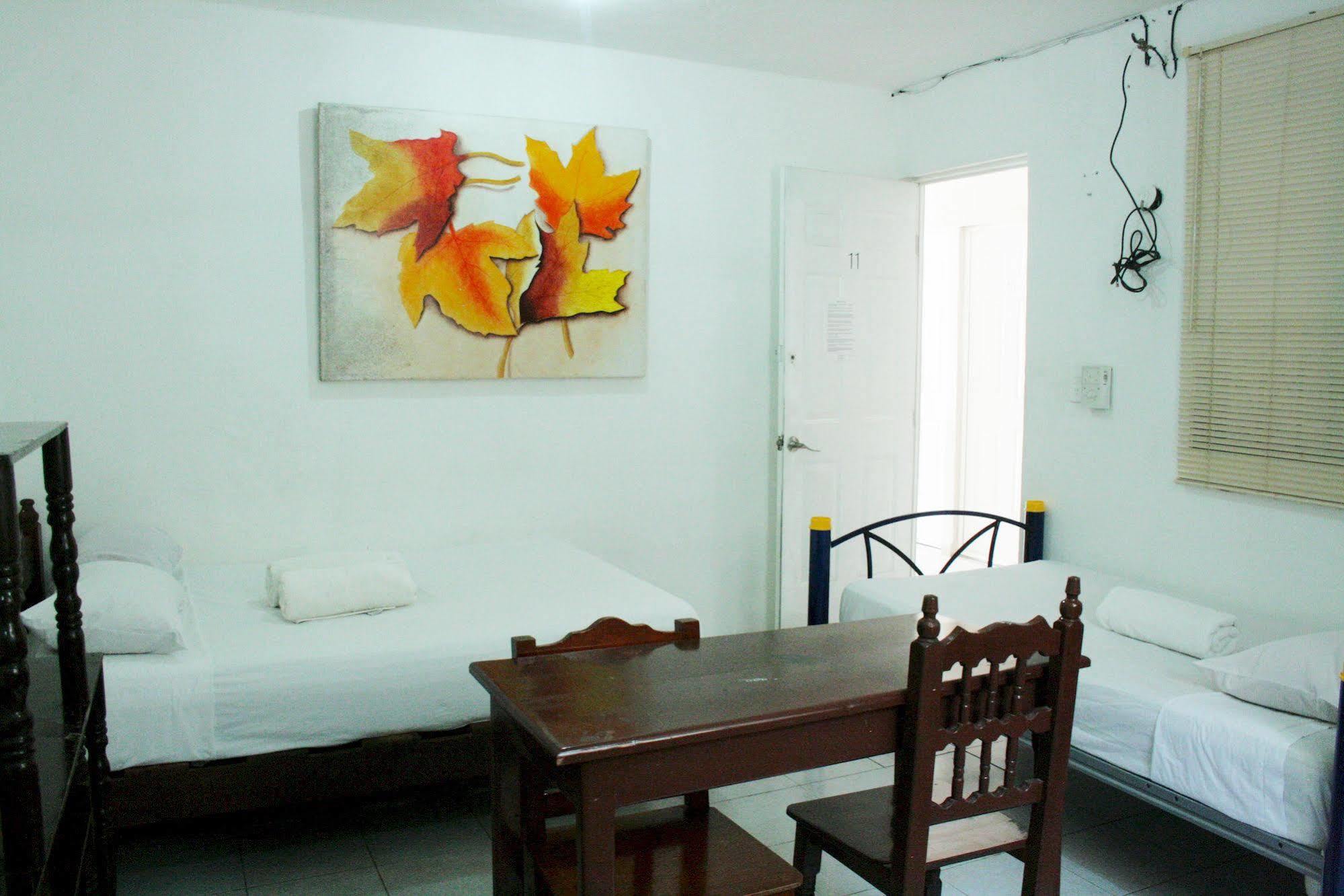The Yak Hostel Playa del Carmen Exterior foto